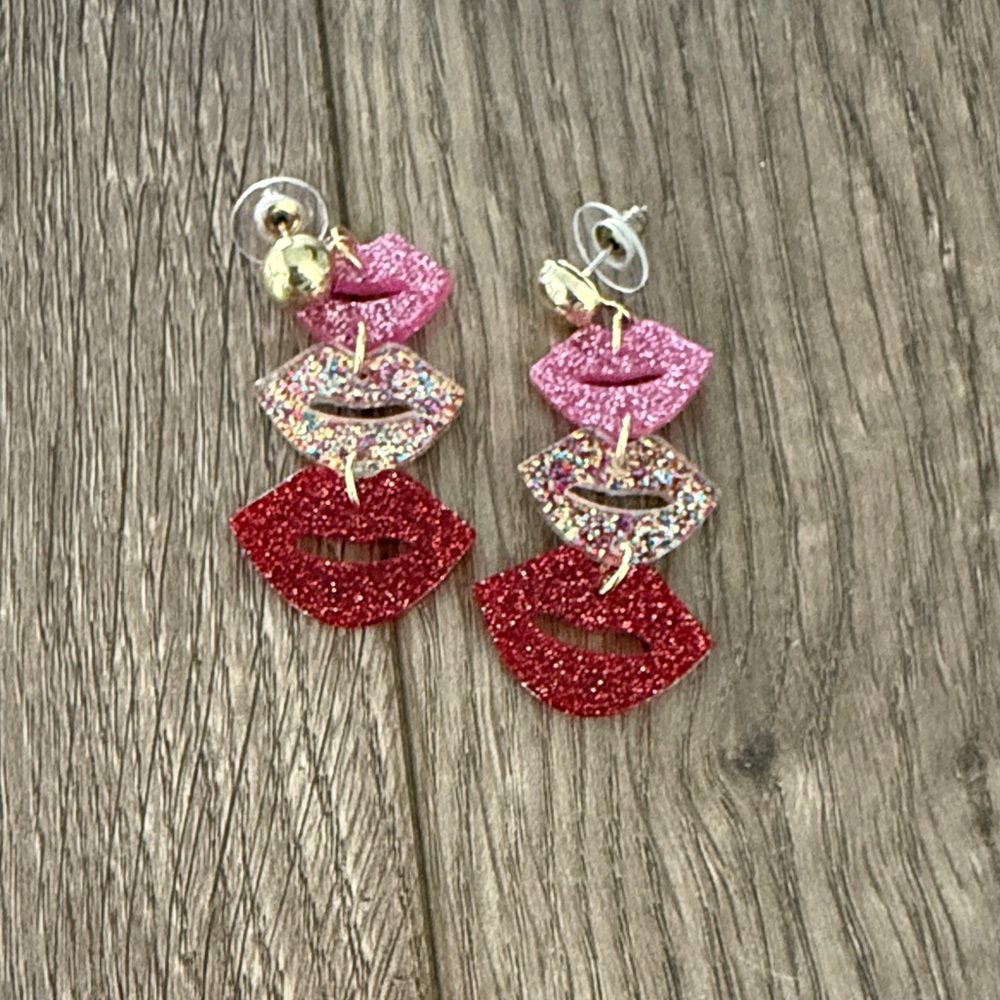 Colorful Lip Dangle Earrings